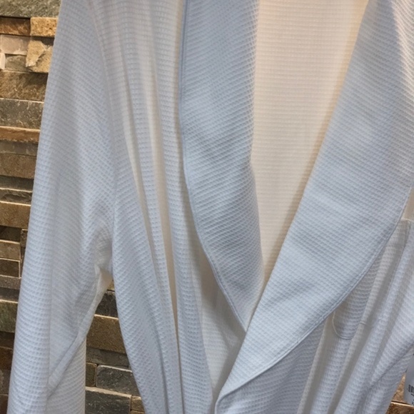 Elysian Waffle-Knit Belted Robe - Picture 6 of 10